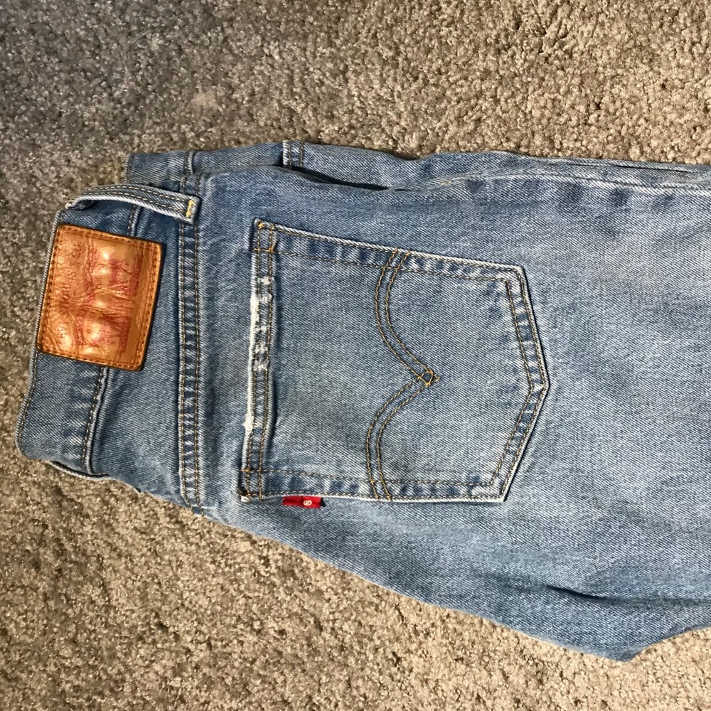 Levi’s - Picture 5 of 5